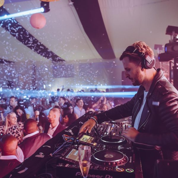 VIP Booth Tickets for 6 to SIGMA LIVE & Bottle Of Vodka! | + INSTANT WINS!